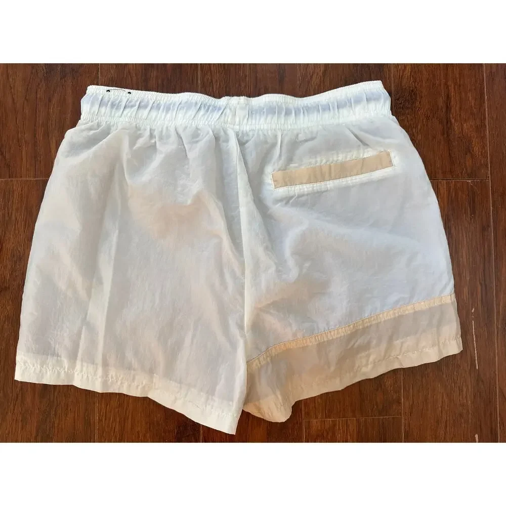 Nike Sportswear Women’s Icon Clash Shorts Medium Beige Colorblock Retro